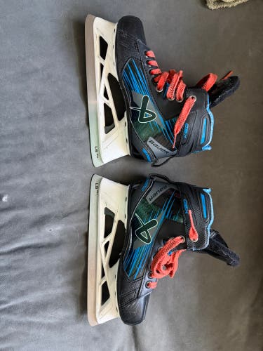 2024 Bauer GSX Hockey Goalie Skates Size 2 (Used)