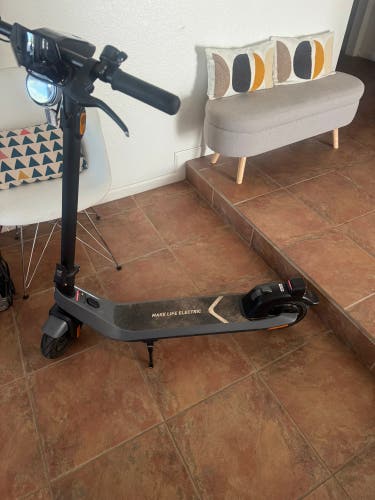Electric scooter Kqi2