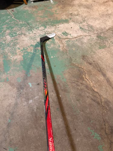 Senior Bauer Nexus Tracer Right Handed Hockey Stick P28 70 Flex (Used like new)