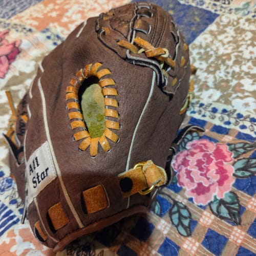 Tripple Play All Star Infield/Outfield Baseball Glove 12" Great Feeling, Game Ready Glove. Leather