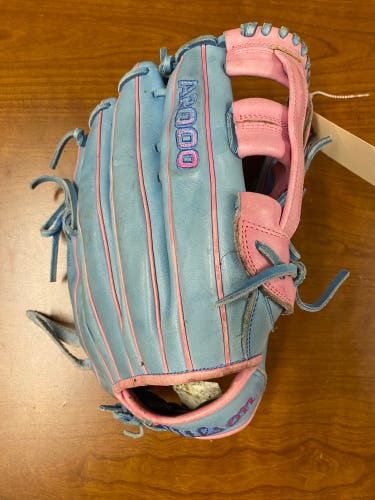 Blue Wilson A2000 1799 RH Baseball Glove 12.75" (Used)