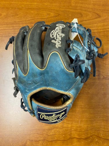Blue Rawlings Heart of the Hide RH Baseball Glove 11.5" (Used)