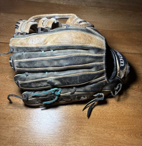 Wilson A2K RHT Outfield Baseball Glove 12.75" (Used)