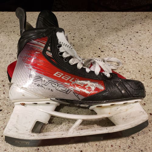 Red Bauer Vapor Hyperlite 2 Hockey Skates Narrow Width 8.5 (Used)