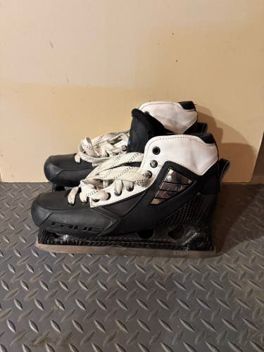 True One Piece Hockey Goalie Skates 10 (Used)