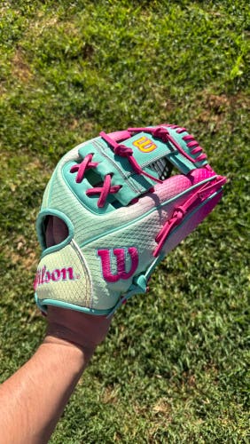 Wilson A2000 1975 RH Infield Baseball Glove 11.75" (New) Glove of the Month GOTM