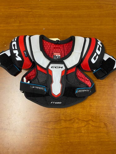 Small Junior CCM JetSpeed FT680 Shoulder Pads (Used)