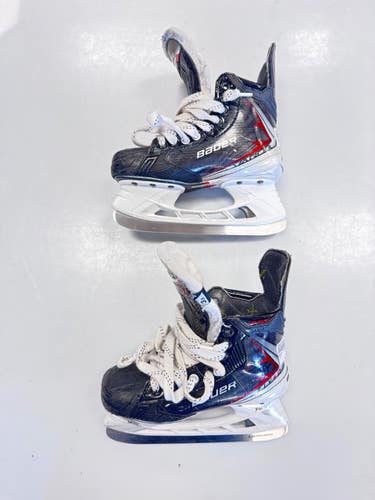 Used Bauer FLY40 Junior Hockey Skate Junior 03.5 11860-S000314813