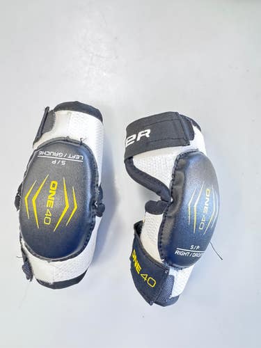 Used Bauer ONE 40 Youth Elbow Pads SM 11860-S000314797