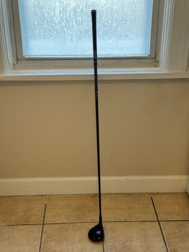 Men's Titleist TSR3 Right Handed Fairway Wood Stiff 3 Wood Graphite Shaft (Used good condition)