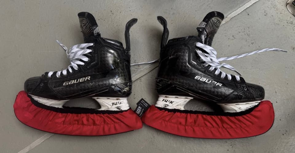 2022 Bauer Supreme Mach Hockey Skates 9.5 (Used)