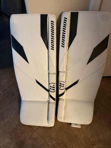 30" Goalie Leg Pads (Used)