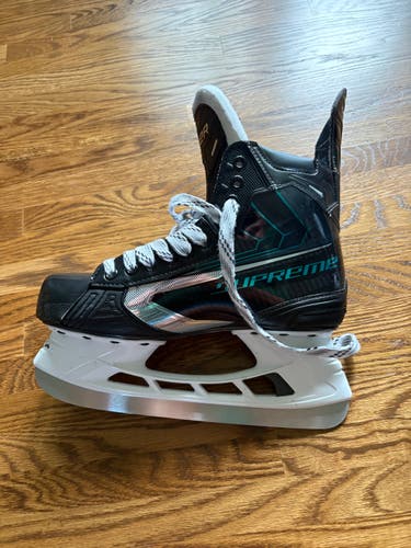 Bauer Supreme F30 Hockey Skates Regular Width 8.5 (Used)