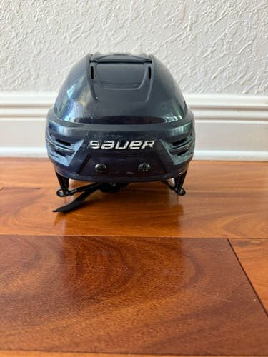 Small Bauer Re-Akt 85 Helmet (Used)