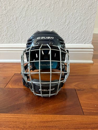Small Bauer Re-Akt 65 Helmet (Used)