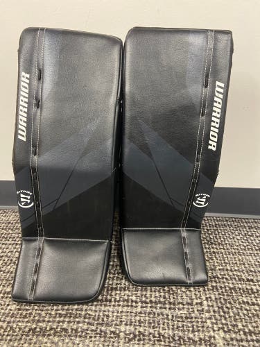 Black 22" Youth Warrior Ritual G7 Goalie Leg Pads (Used)