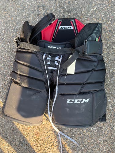 CCM 1.9 Intermediate Hockey Goalie Pants | Size Large