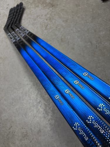 4 PACK 95 Flex P28M Senior CCM Jetspeed FT8 Pro Right Hand Hockey Stick Pro Stock (New)