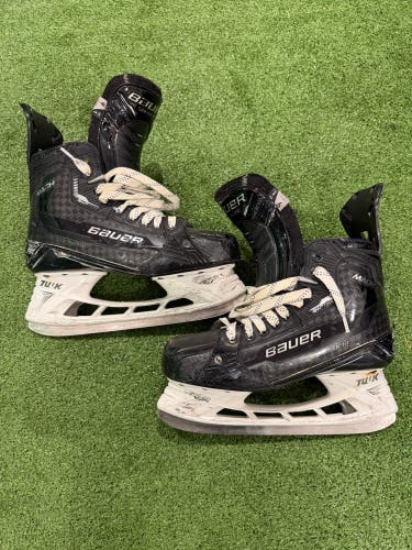 Bauer Supreme Mach Hockey Skates | Size 9 Fit 1