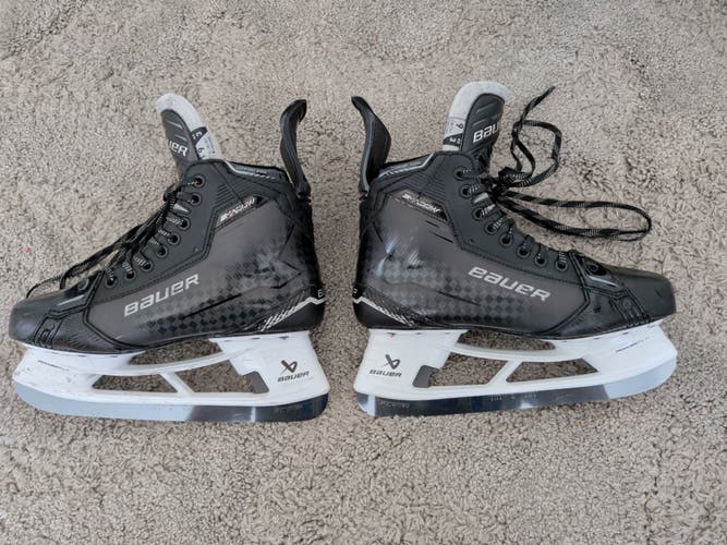 Bauer Supreme Shadow Hockey Skates 9 (Used)
