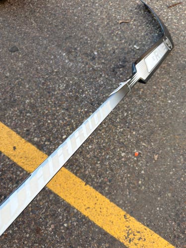 Intermediate Warrior Ritual M2E Goalie Stick Full Right 23.5" Paddle (New)