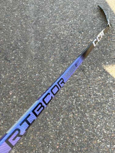 Senior CCM Ribcor Trigger 8 Pro Hockey Stick Right Handed P28 65 Flex (Used)