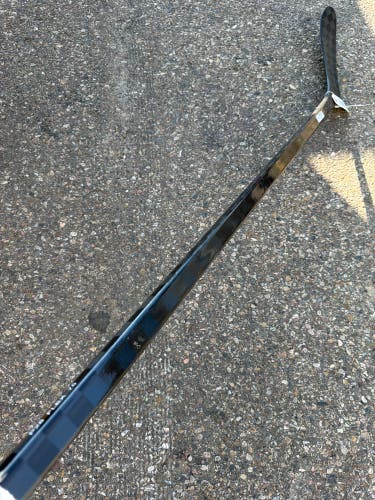 Senior Pro Stock Hockey Sticks Hockey Stick Right Handed P28 75 Flex (Used)