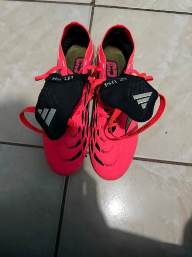 Adidas predator World Cup SG