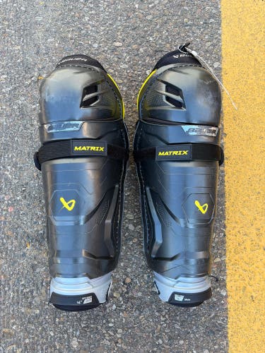 Bauer Supreme Matrix Intermediate Shin Pads 14"