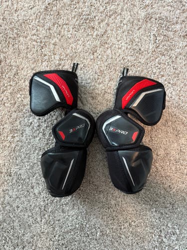 Intermediate Medium Bauer Vapor 3X Pro Elbow Pads (Used)