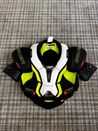 Bauer Junior Shoulder Pads
