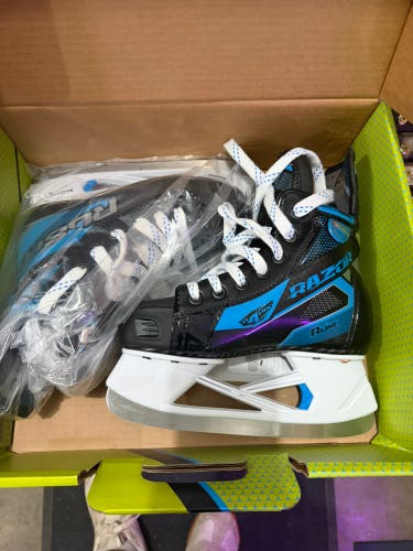 2025 Hockey Skates Regular Width Size 1 (New)