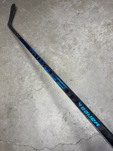 95 Flex P92 Senior Bauer Pulse Right Hand Hockey Stick (New) Pro Stock