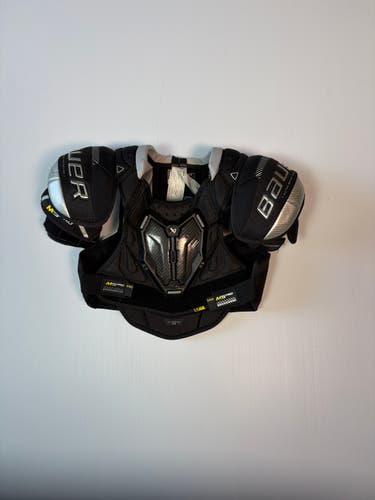 New Junior Small Bauer Supreme M5 Pro Shoulder Pads