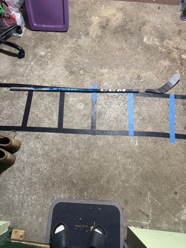 BROKEN Intermediate CCM Jetspeed ft9 pro Left Hand Hockey Stick P29 65 Flex (Used). WORKS FOR REPAIR