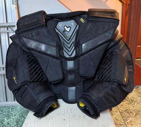 Large Bauer Shadow Goalie Chest Protector (Used)