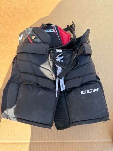 Black Junior Large CCM 1.5 Hockey Goalie Pants (Used)