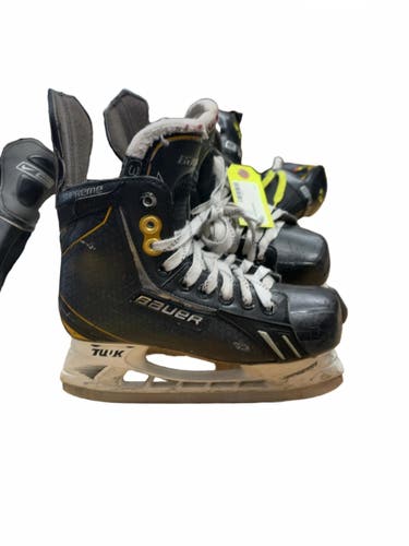 Bauer Supreme Hockey Skates - Size 2D
