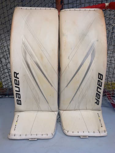Large Bauer Vapor Hyperlite 2 Goalie Leg Pads (Used)