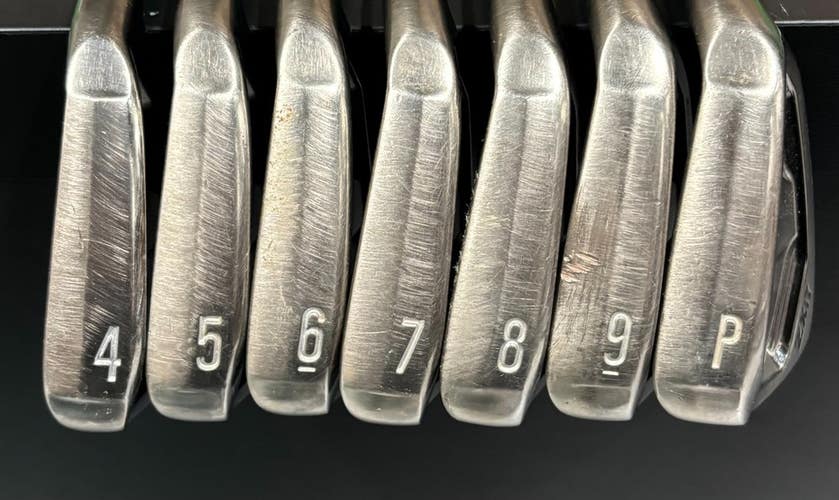 Srixon ZXi7 Iron Set 4-PW X-Stiff Dynamic Gold X100 130g RH Used