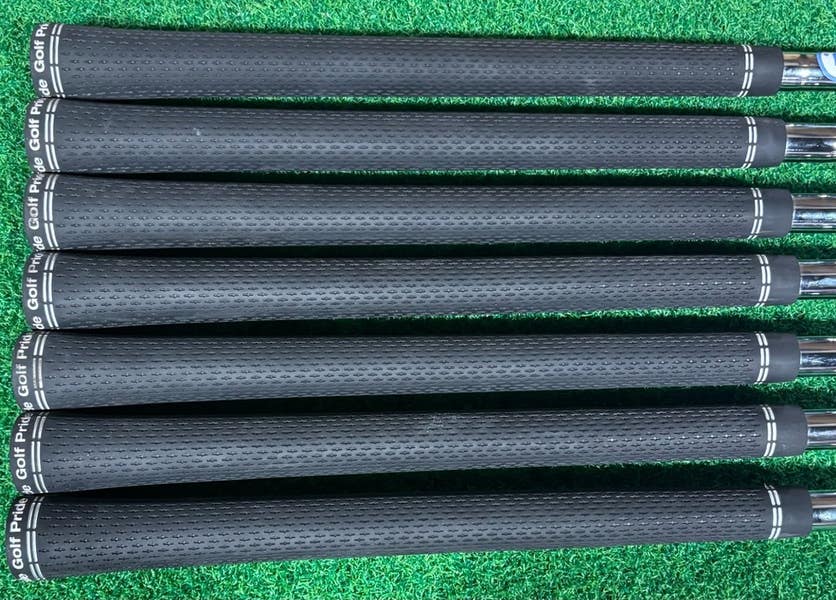 Srixon ZXi7 Iron Set 4-PW X-Stiff Dynamic Gold X100 130g RH Used