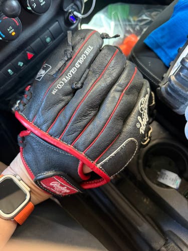 Rawlings Sure Catch RH Baseball Glove 11" (Used)
