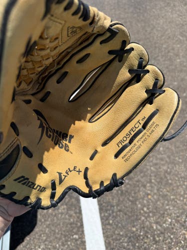 Mizuno Prospect Power Close RH Baseball Glove 11.5" (Used)