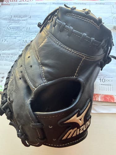 Mizuno MVP Prime RH Catcher's Baseball Glove 33.5" (Used)