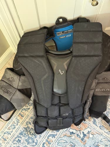 Large Bauer Elite Goalie Chest Protector (Used)