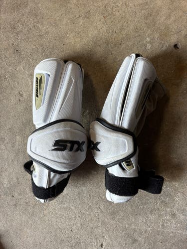 Large Adult STX Stallion 900 Arm Pads (Used)