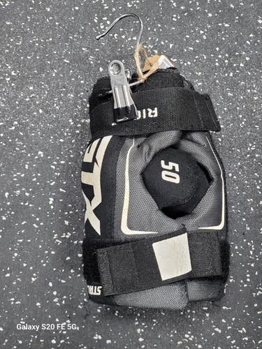 Used STX STALLION 75 ARM PAD Lacrosse Arm Pads/Guards Black Junior 11849-S000043612