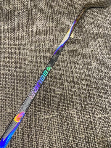 Senior Bauer Vapor Flylite Hockey Stick Right Handed P28 80 Flex (New)