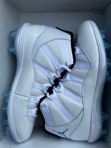White Men's Size M 10.0 (W 11.0) Adult Air Jordan Cleats (New)