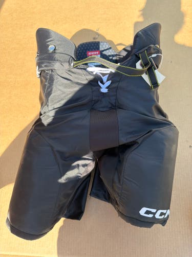 Senior XL CCM Vector Hockey Pants (New)